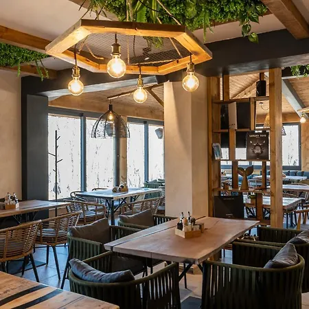 Utopia Forest 酒店