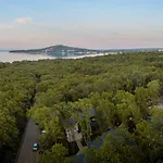 Utopia Forest Hotel