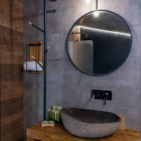 утопия форест Хотел