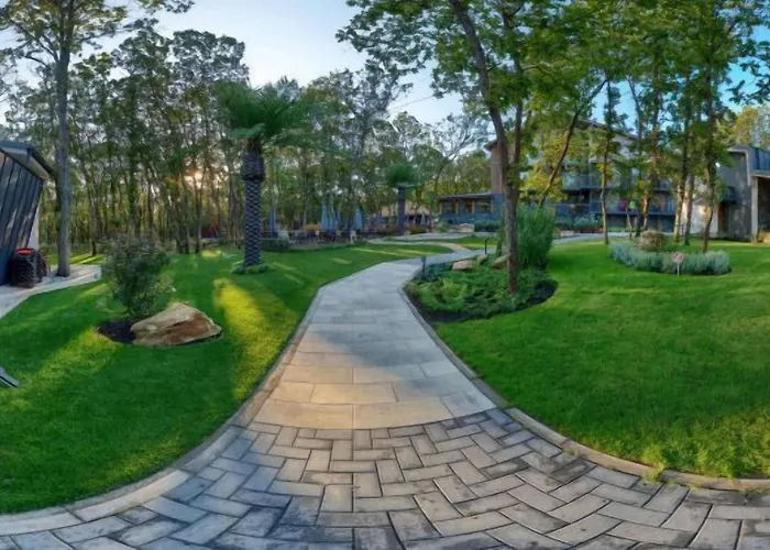 Utopia Forest 3* בורגאס